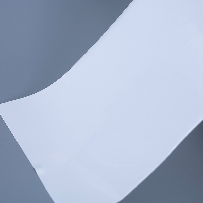 مواد تسمية فيلم الفينيل PET اللامعة 25mic مع لفة جامبو لاصقة من الأكريليك للطباعة النافثة للحبر